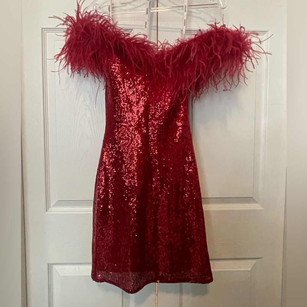 Jovani Red Sequins Off-Shoulder Feather Boa Dress Size 2